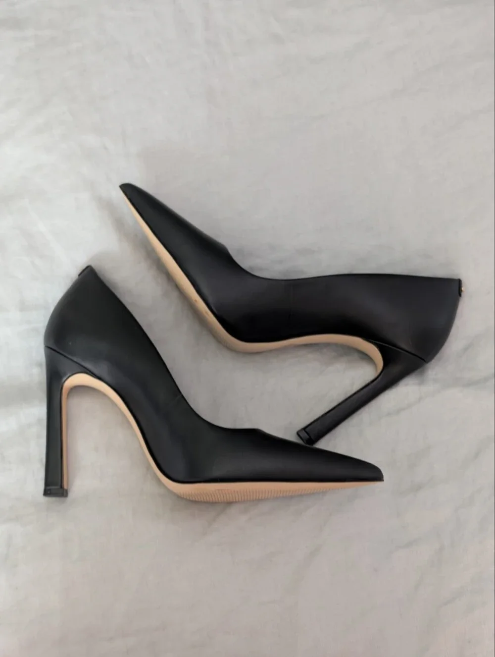 Michael Kors Amara Black Leather Pointed Toe Pumps 7.5M NIB